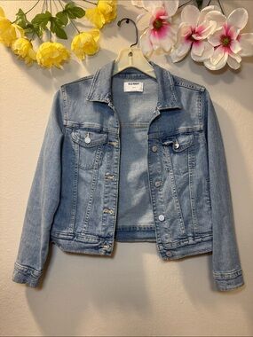 Old Navy Light Blue Jean Jacket - Classic Cropped Denim